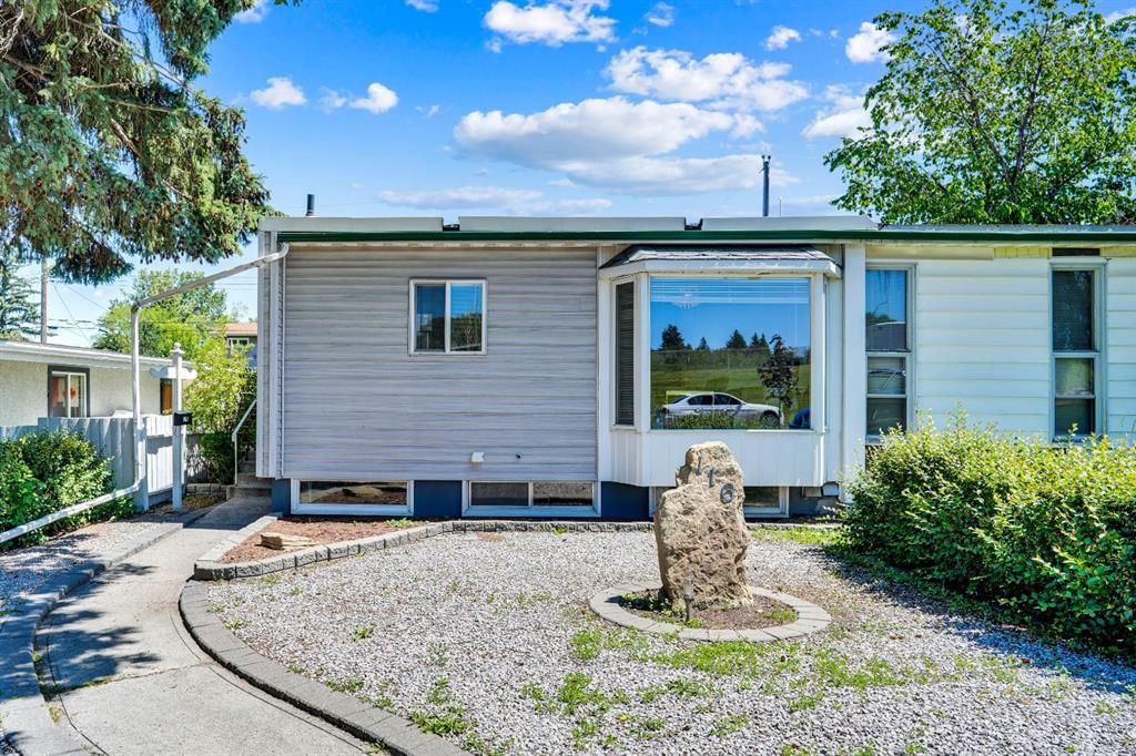 116 Selkirk Drive SW, Calgary — main listing photo