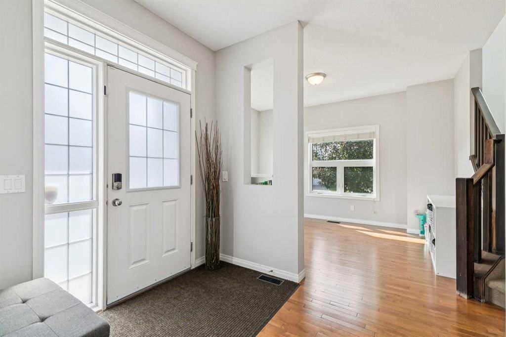 252 Silverado Plains Close SW, Calgary — photo 3 of 47