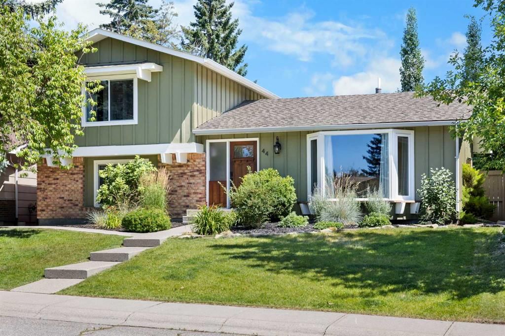 44 Sunmount Crescent SE, Calgary — photo 2 of 50