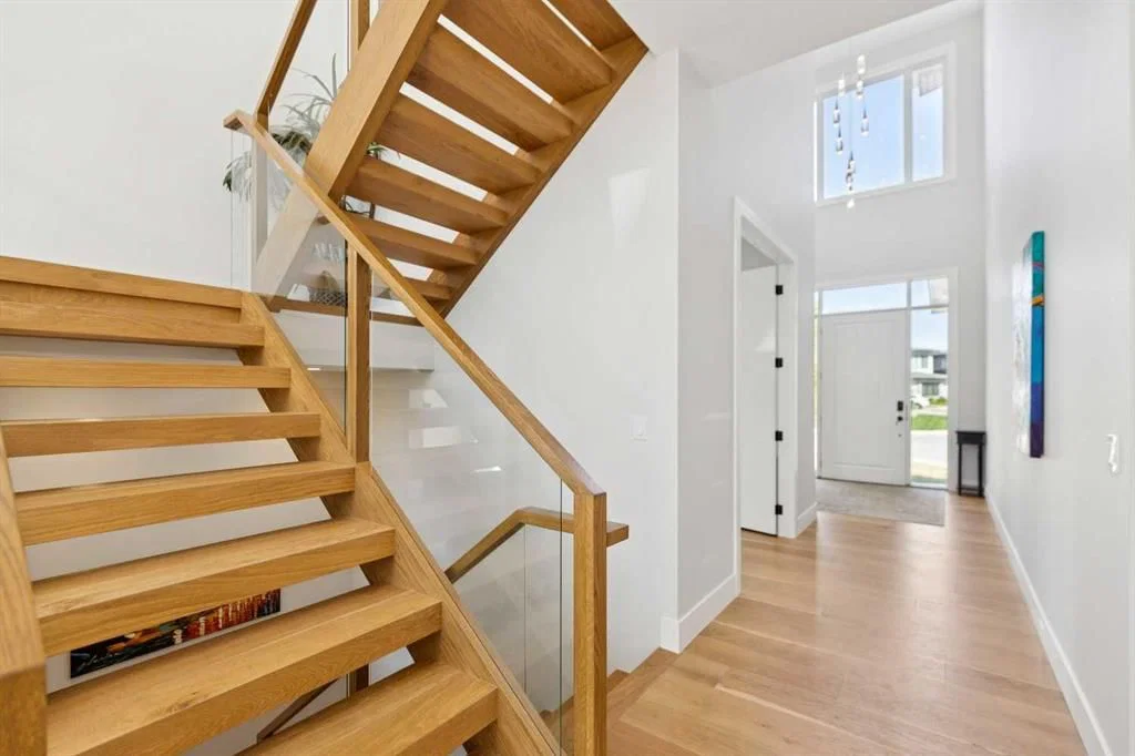 23 Elveden Park SW, Calgary — photo 4 of 50