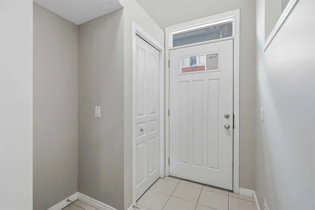 1404 Auburn Bay Square, Calgary — photo 3 of 33