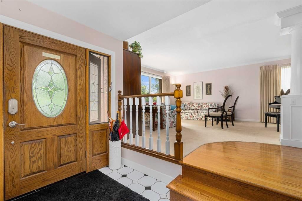 152 Templewood Road NE, Calgary — photo 4 of 45