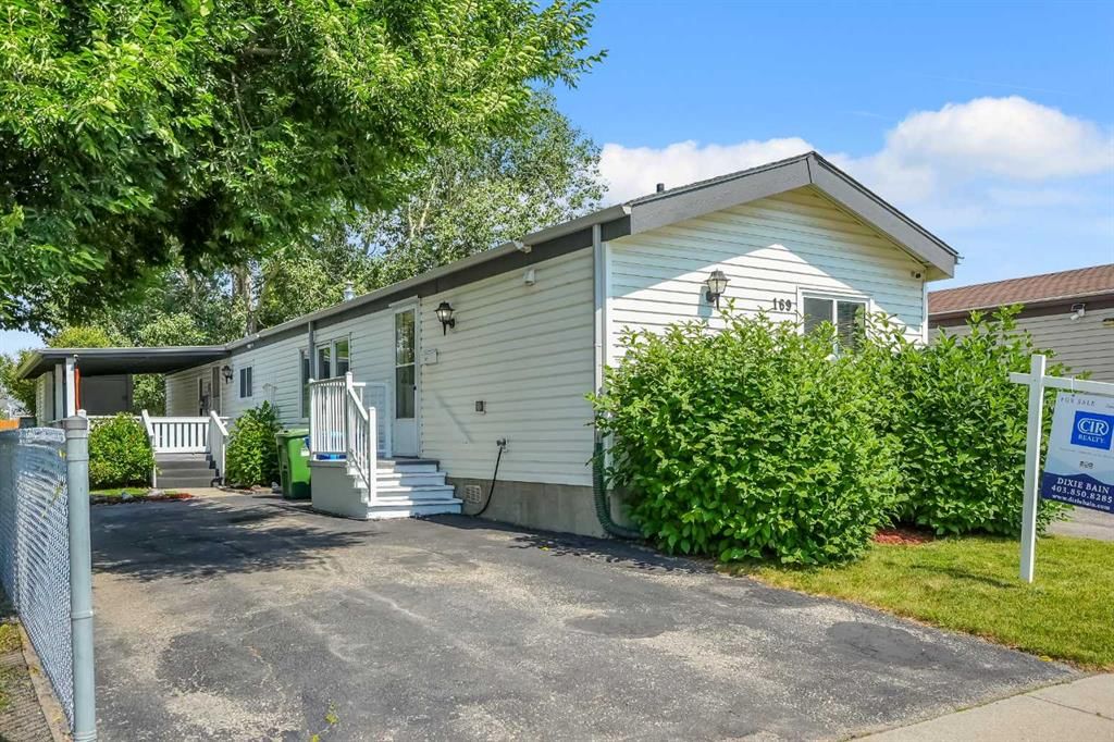 169 Erin Woods Circle SE, Calgary — main listing photo