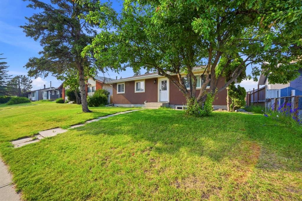 731 Maryvale Way NE, Calgary — photo 3 of 38