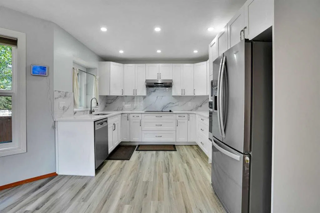 16 Sun Harbour Crescent SE, Calgary — main listing photo