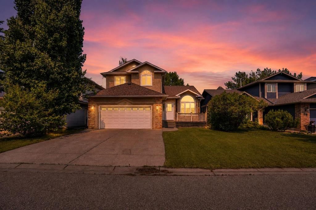 16 Sun Harbour Crescent SE, Calgary — photo 2 of 37
