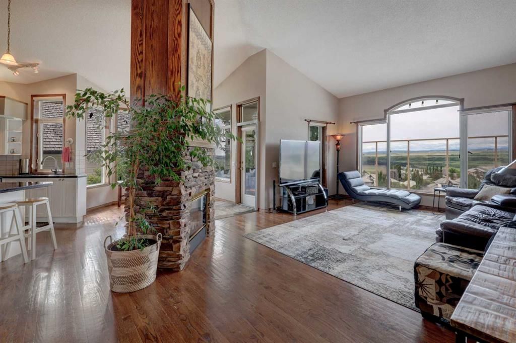 321 Gleneagles View, Cochrane — photo 5 of 47