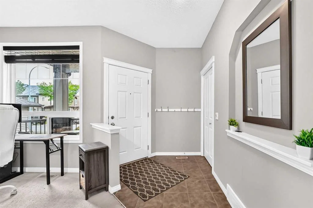 121 Chapalina Heights SE, Calgary — photo 4 of 50