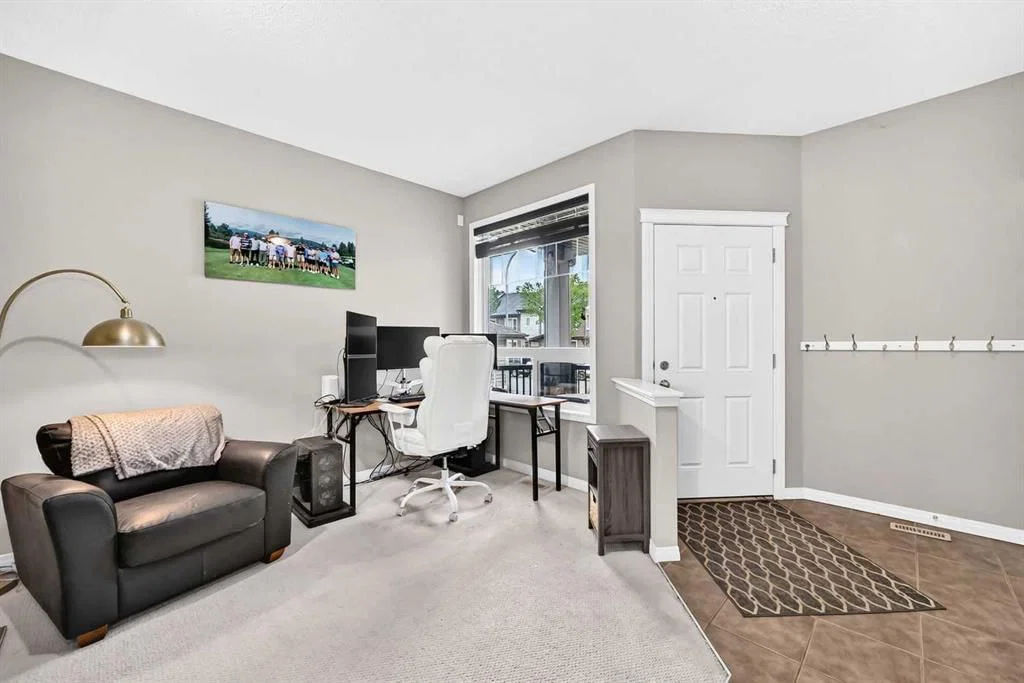 121 Chapalina Heights SE, Calgary — photo 5 of 50
