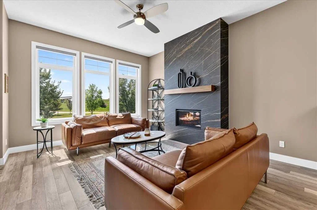 24 Mahogany Gardens SE, Calgary — photo 3 of 37
