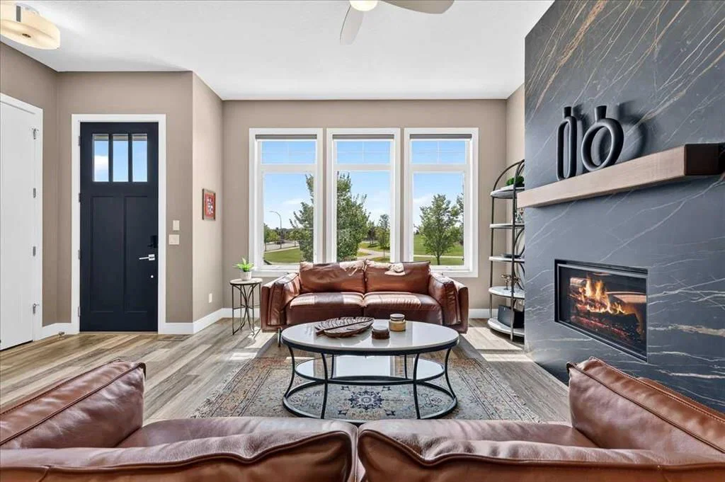 24 Mahogany Gardens SE, Calgary — photo 4 of 37