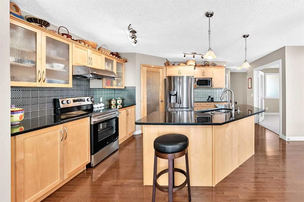505 Kincora Bay NW, Calgary — photo 5 of 46