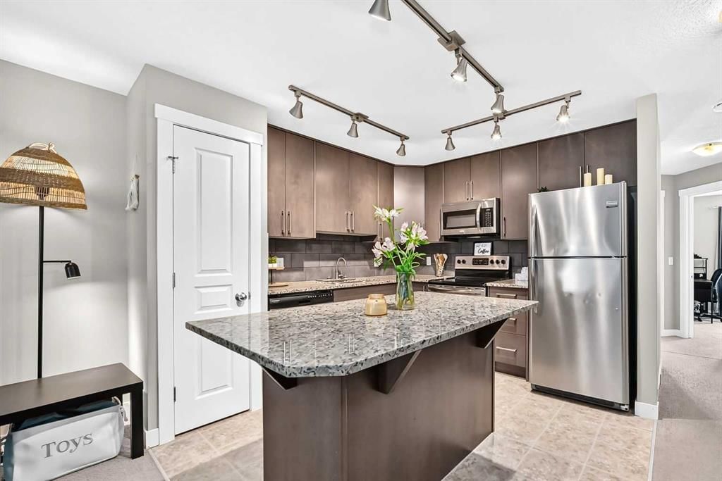 154 Cranford Walk SE, Calgary — photo 3 of 28
