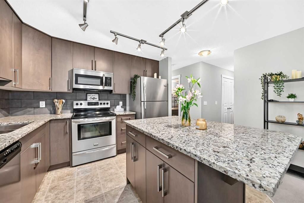 154 Cranford Walk SE, Calgary — photo 4 of 28