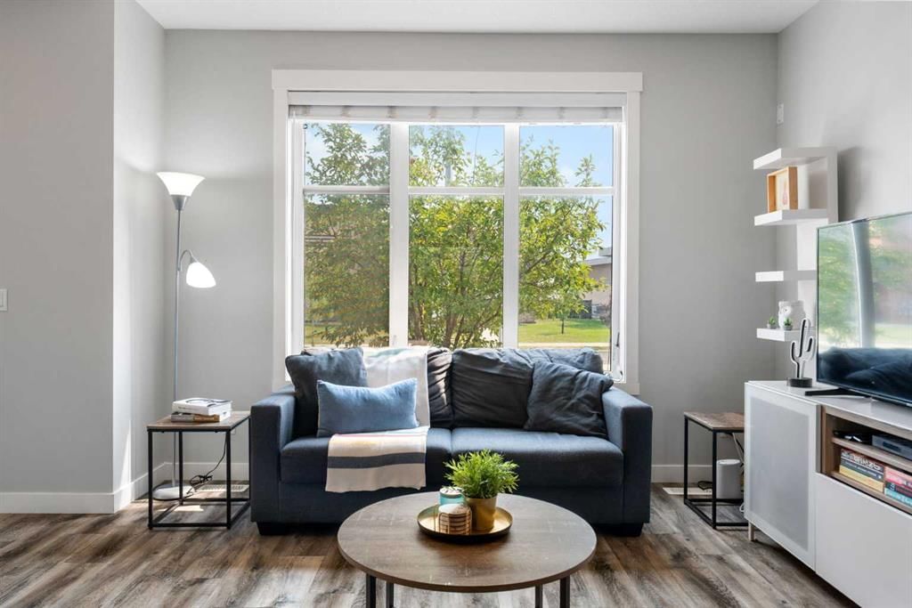 56 Skyview Circle NE, Calgary — photo 3 of 46