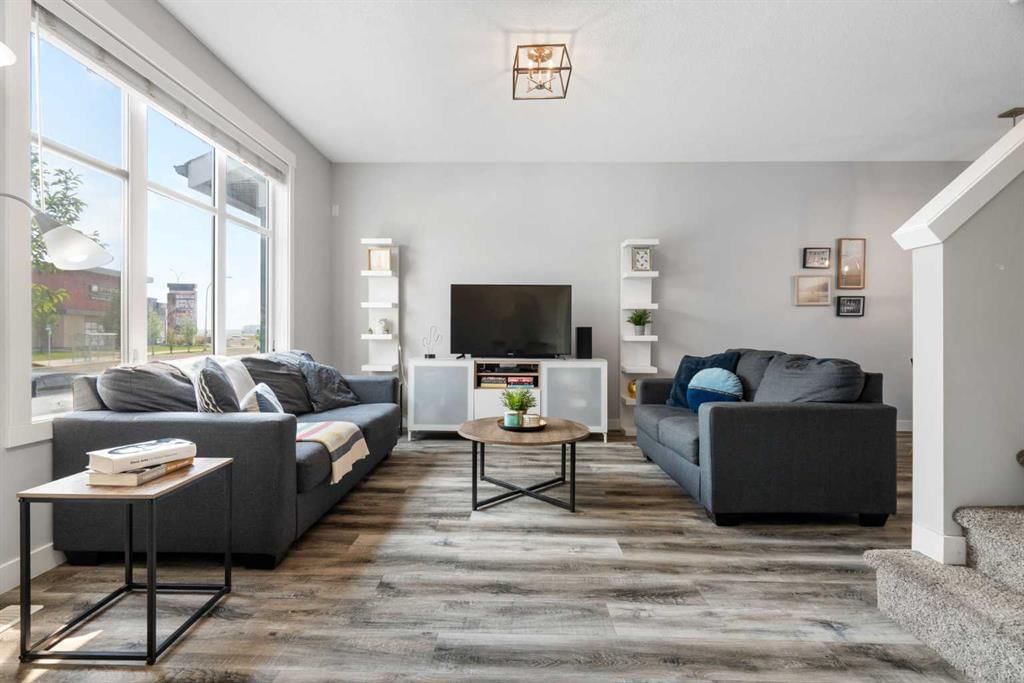 56 Skyview Circle NE, Calgary — photo 4 of 46