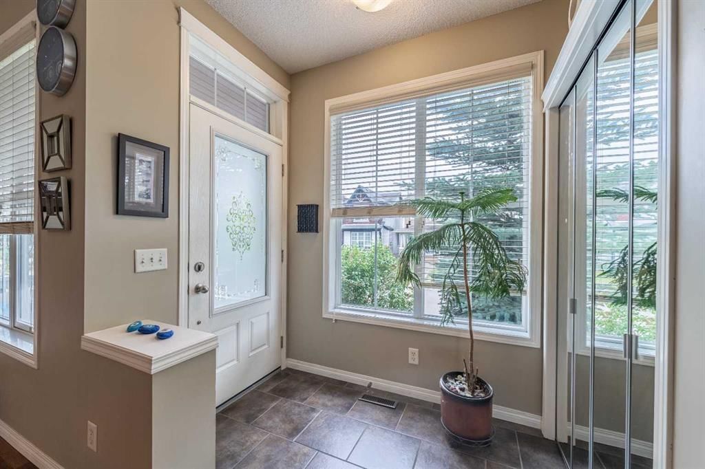 57 Auburn Bay View SE, Calgary — photo 3 of 35