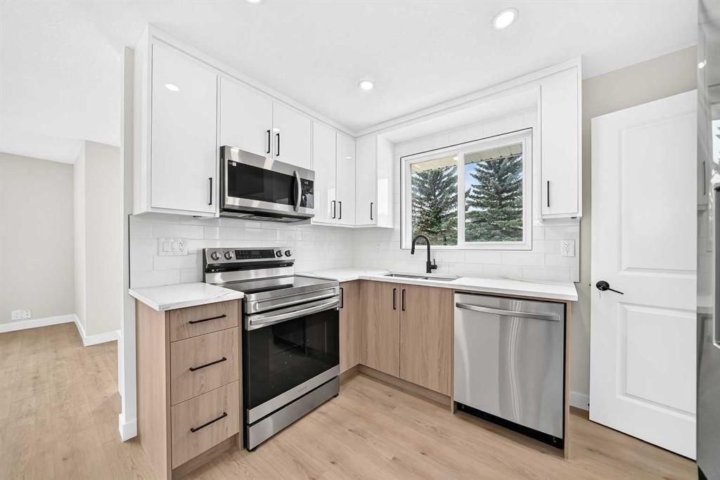 4 Abingdon Court NE, Calgary — photo 5 of 45