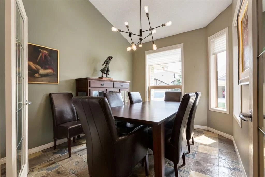 218 Springbank Villas SW, Calgary — photo 4 of 31