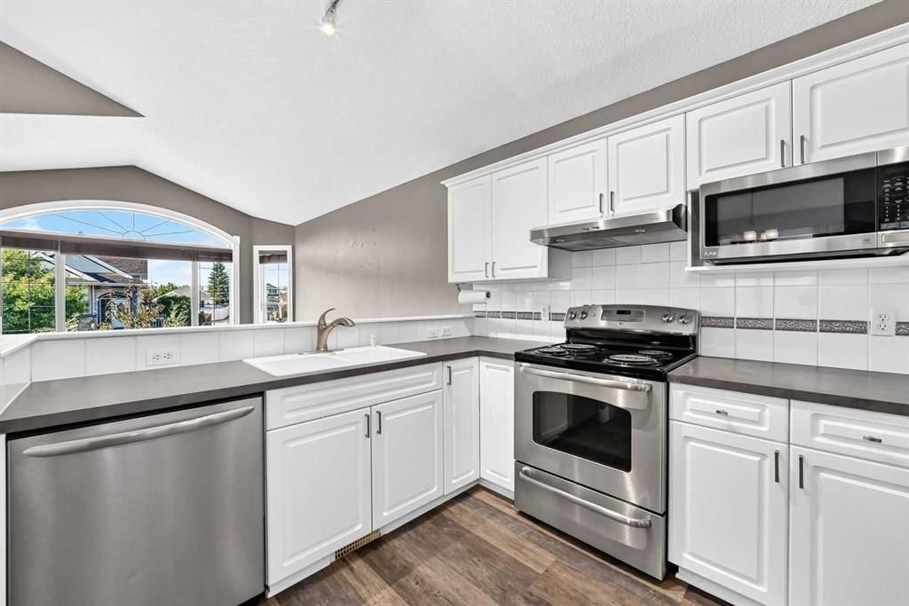 37 Chaparral Ridge Link SE, Calgary — photo 4 of 36