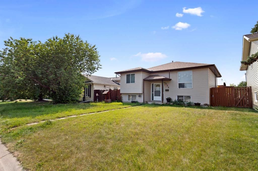 224 Faldale Close NE, Calgary — photo 2 of 30