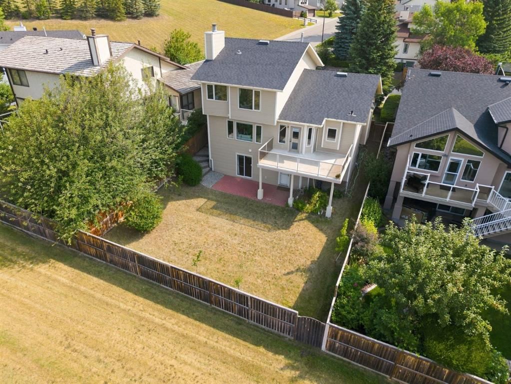 473 Hawkford Way NW, Calgary — photo 2 of 48