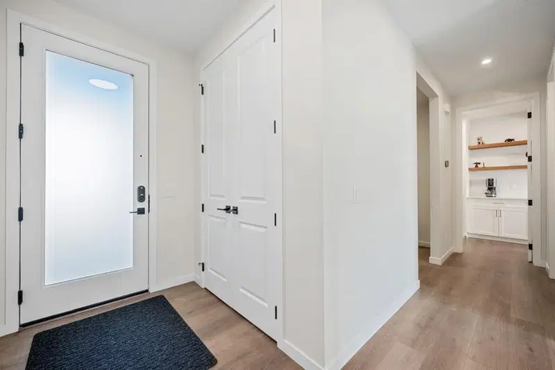 66 Savoy Landing SE, Calgary — photo 2 of 47