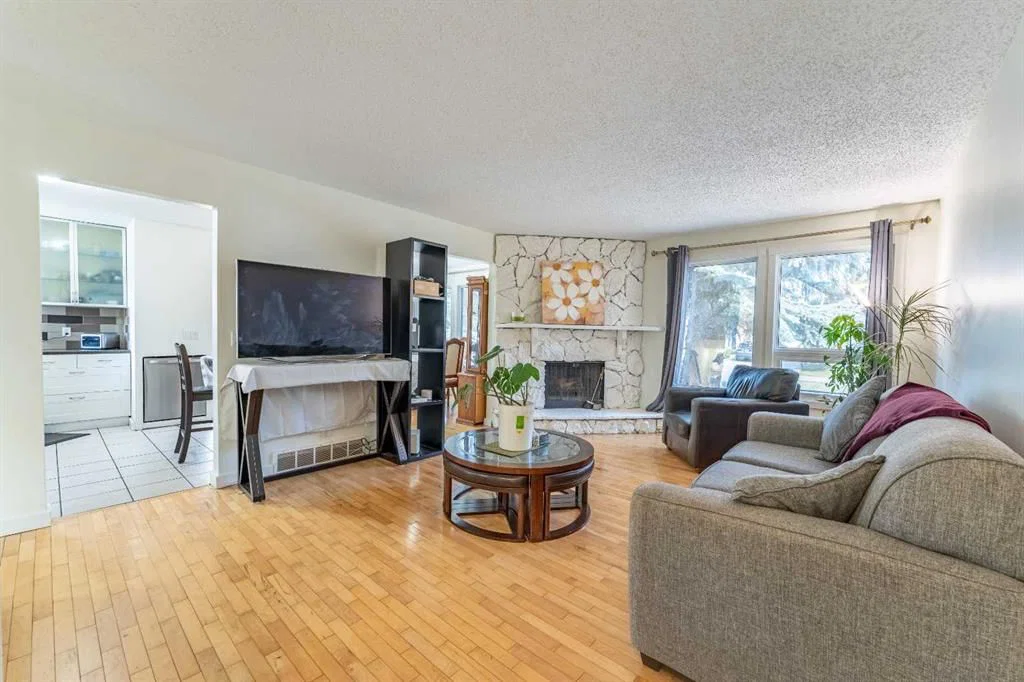 44 Templehill Drive NE, Calgary — photo 3 of 43