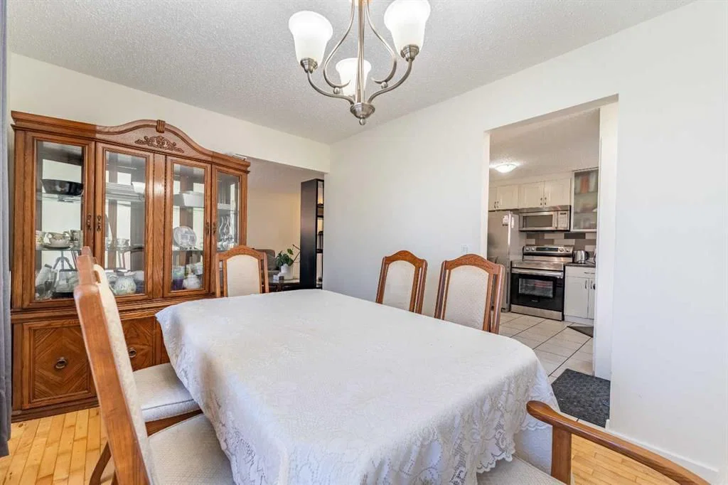 44 Templehill Drive NE, Calgary — photo 5 of 43
