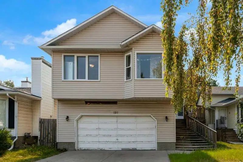 127 Scenic Cove Circle NW, Calgary — main listing photo
