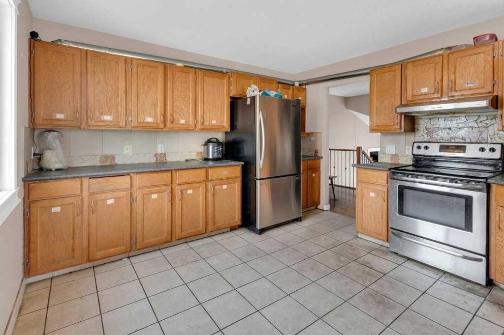 127 Scenic Cove Circle NW, Calgary — photo 5 of 29