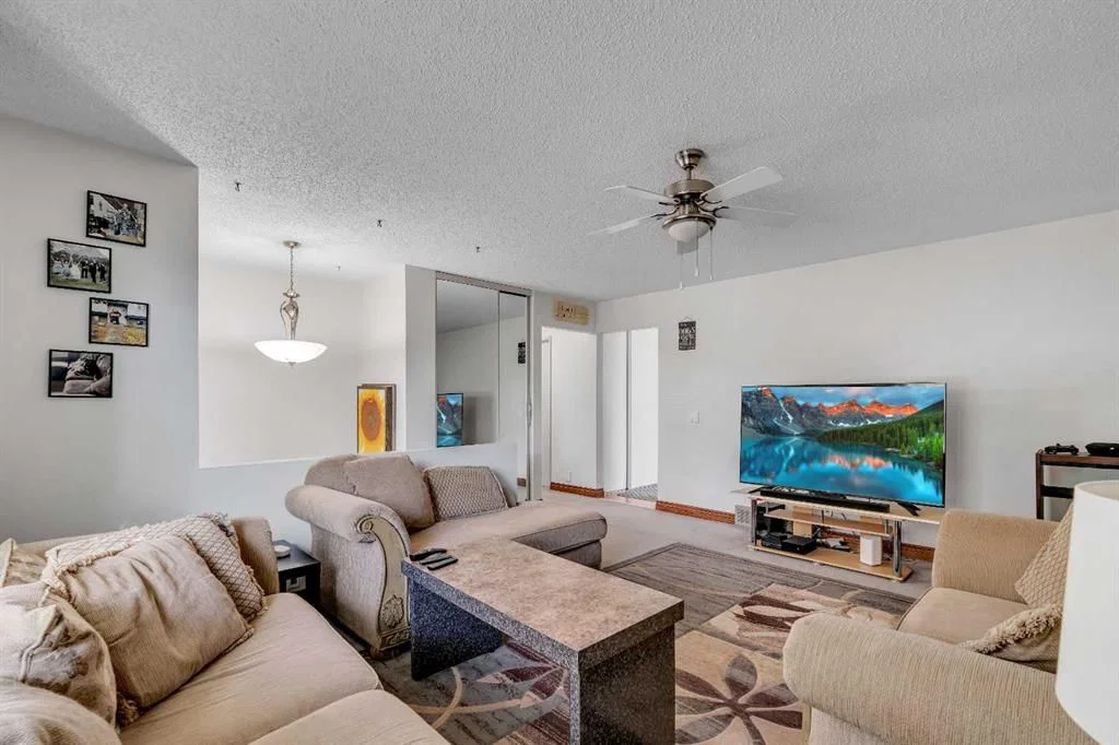 104 Falsby Way NE, Calgary — photo 4 of 43