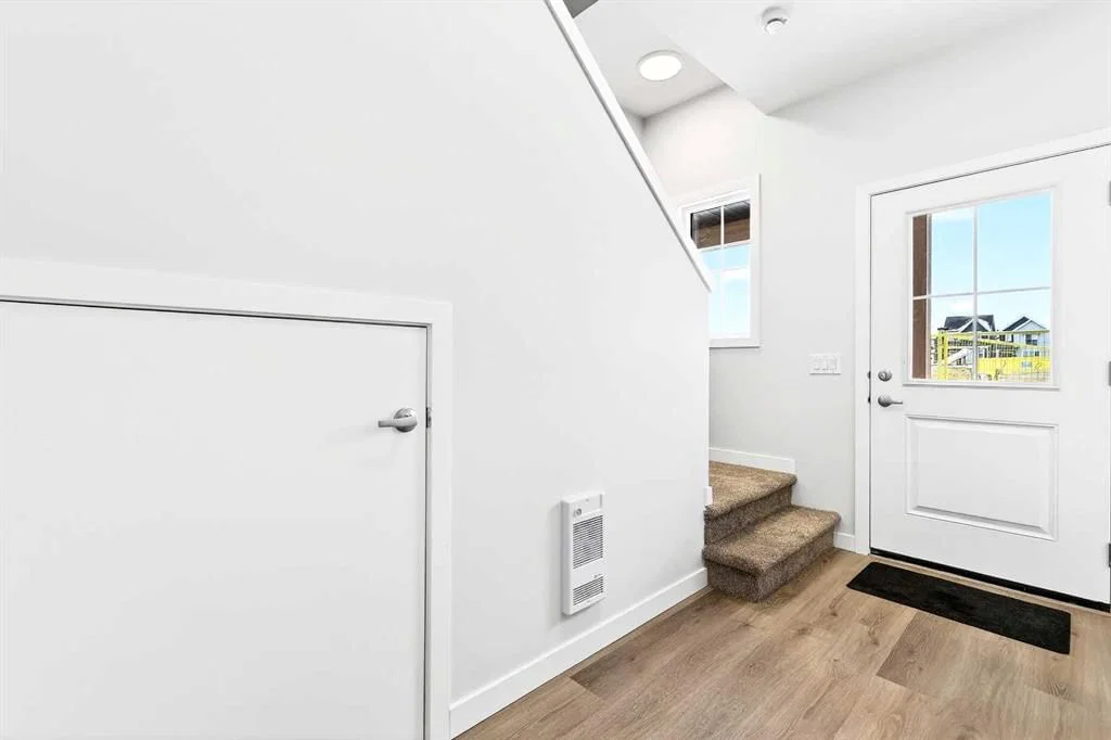 302, 40 Creekside Way SW, Calgary — photo 3 of 31