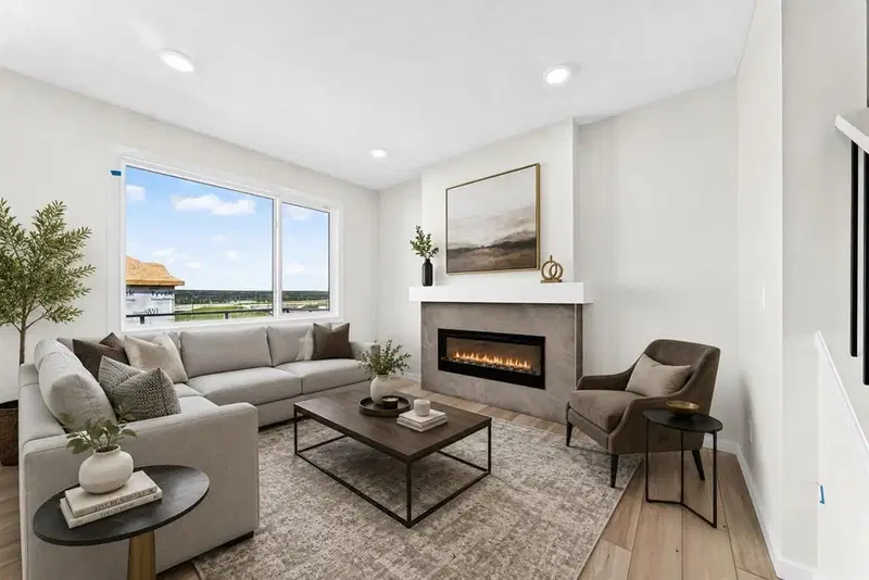 135 Mallard Heath SE, Calgary — photo 2 of 37