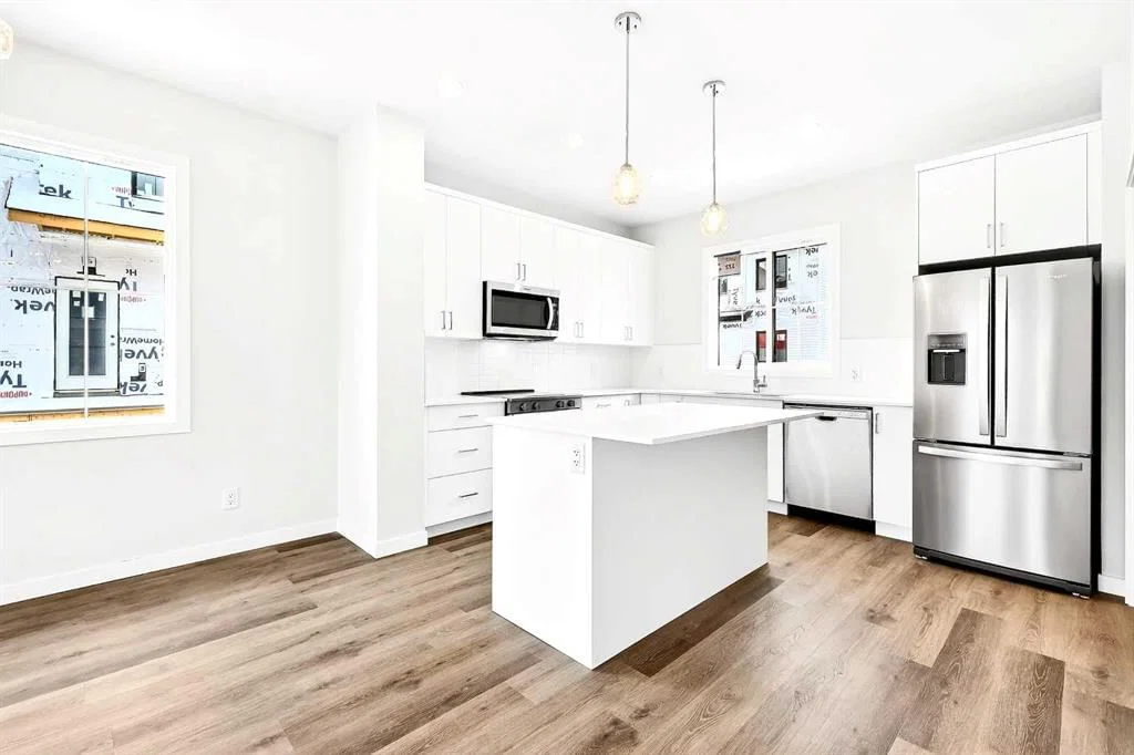 301, 40 Creekside Way SW, Calgary — recently sold townhome