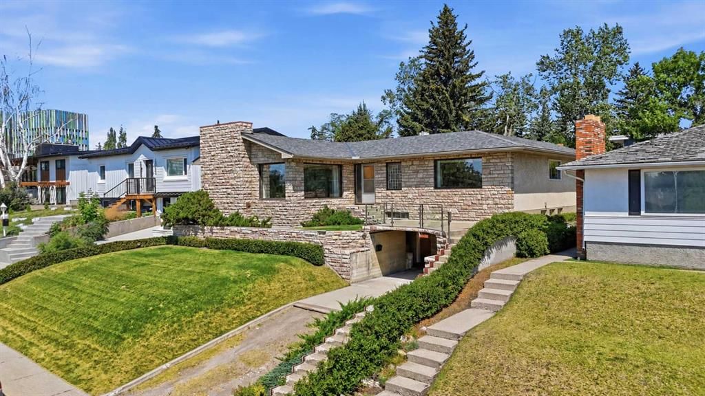 1556 Windsor Street NW, Calgary — photo 2 of 50