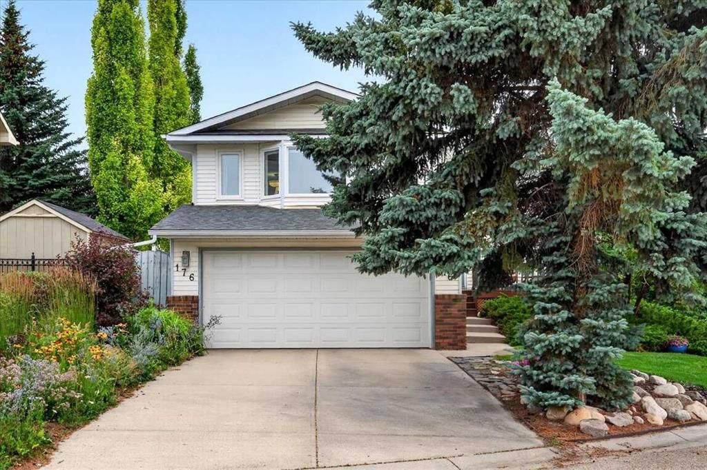 176 Sandpiper Circle NW, Calgary — photo 2 of 50