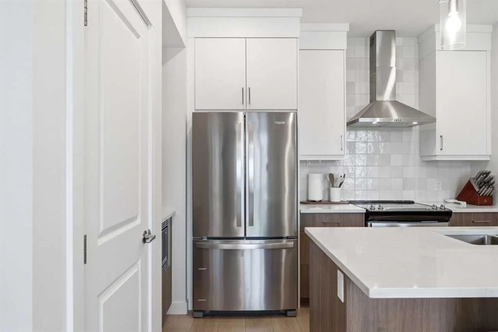 31 Seton Row SE, Calgary — photo 5 of 45