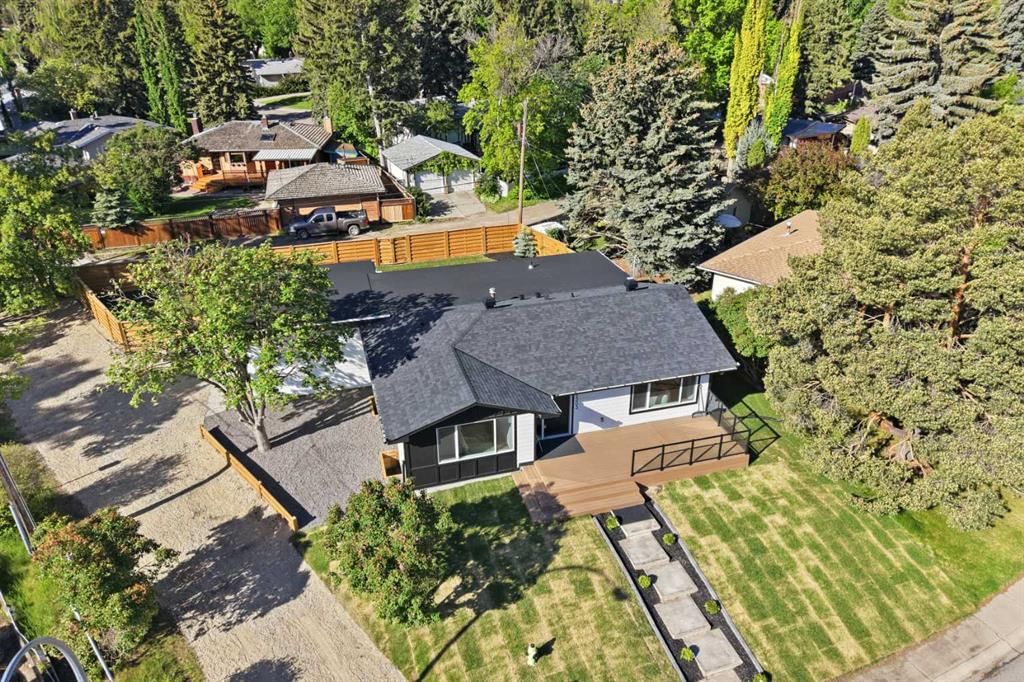 1303 87 Avenue SW, Calgary — main listing photo