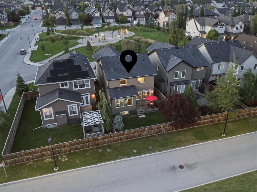9 Aspenshire Crescent SW, Calgary — photo 3 of 50