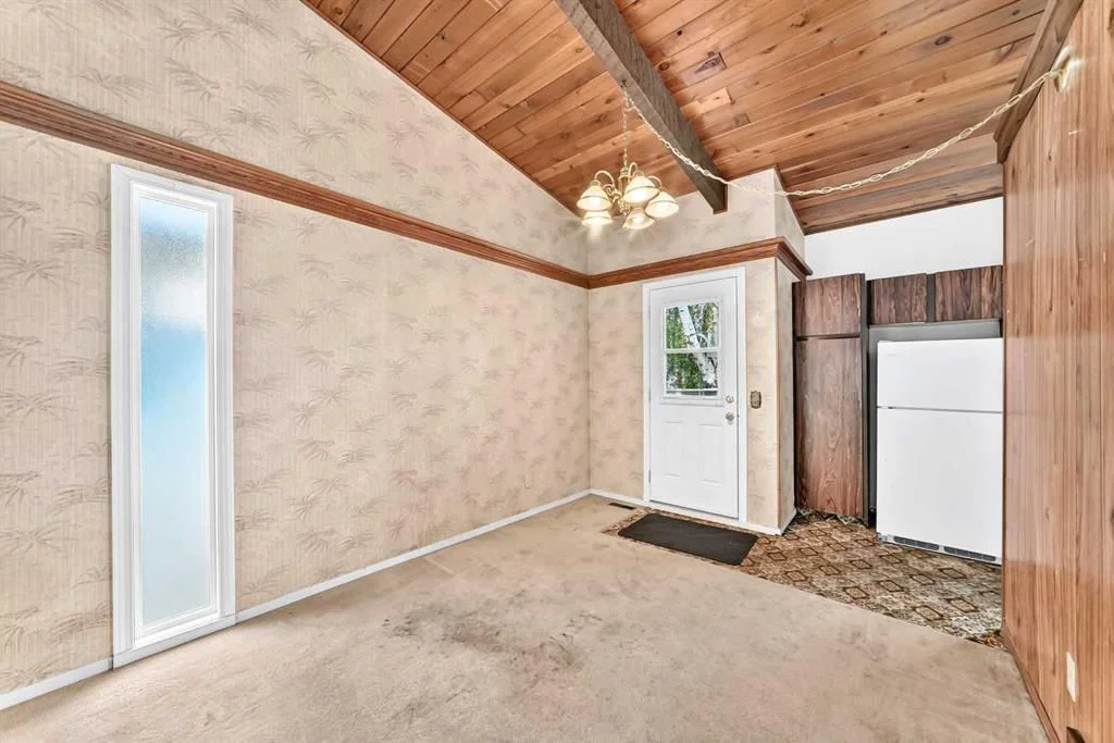 2652 Oakmoor Drive SW, Calgary — photo 5 of 27