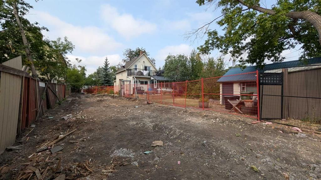 2916 17 Street SE, Calgary — main listing photo