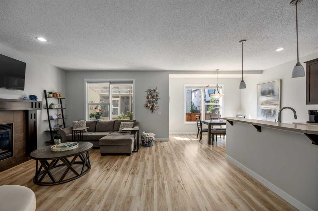 58 Copperstone Close SE, Calgary — photo 3 of 50