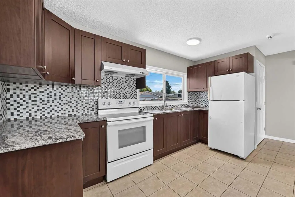 80 Pensville Road SE, Calgary — photo 2 of 30