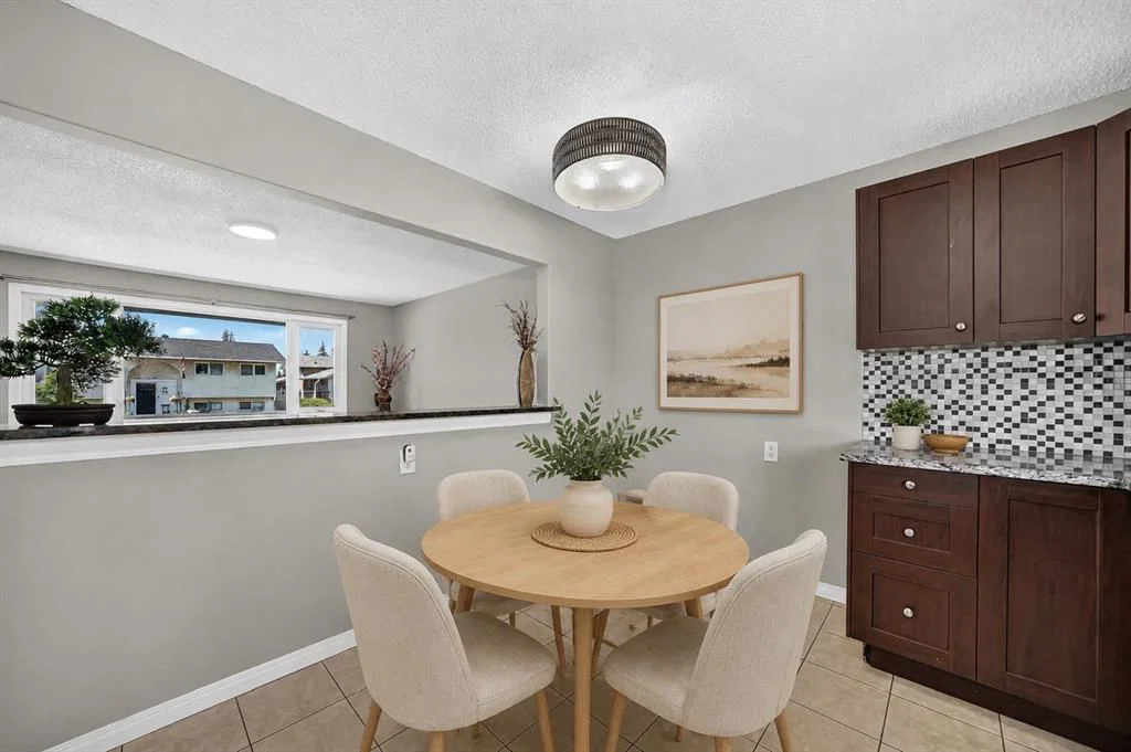 80 Pensville Road SE, Calgary — photo 4 of 30