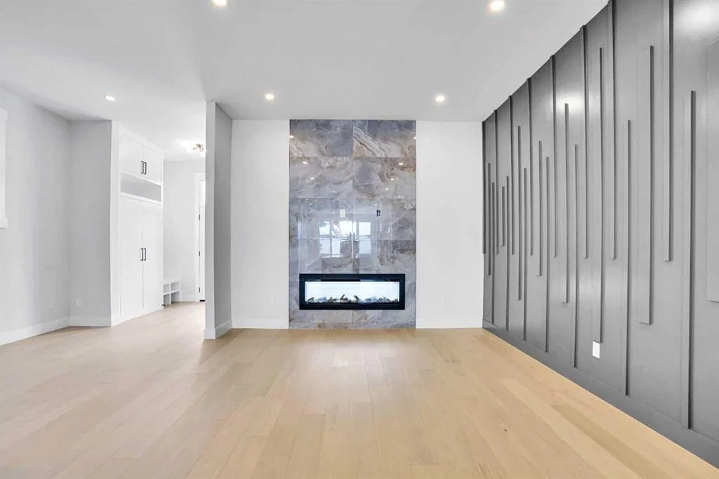 2823 29 Street SW, Calgary — photo 4 of 30