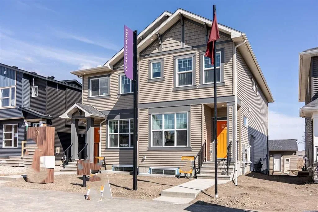 520 Tekarra Drive NW, Calgary — main listing photo