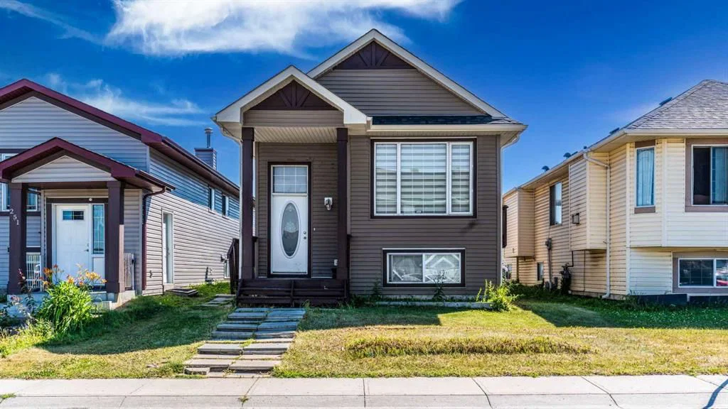 247 Taracove Estate Drive NE, Calgary — main listing photo
