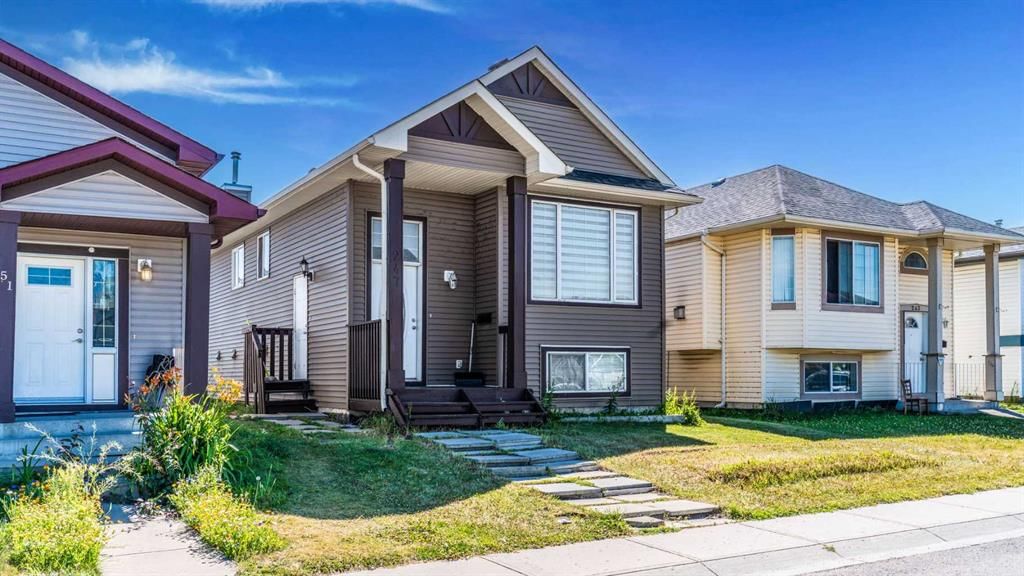 247 Taracove Estate Drive NE, Calgary — photo 2 of 50