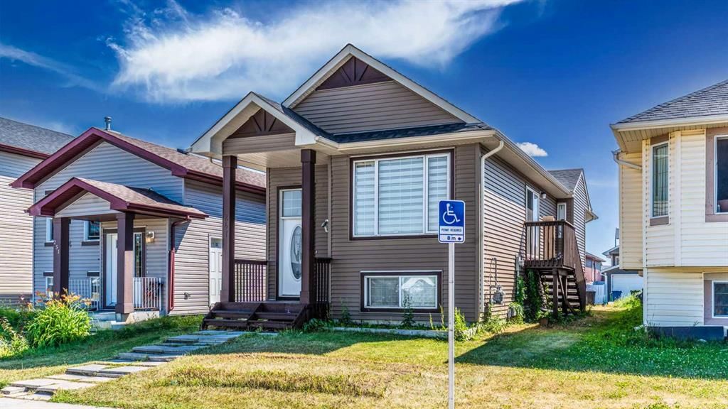 247 Taracove Estate Drive NE, Calgary — photo 3 of 50